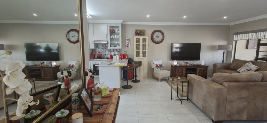 3 Bedroom Property for Sale in Monument Gauteng