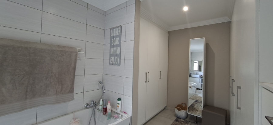 3 Bedroom Property for Sale in Monument Gauteng
