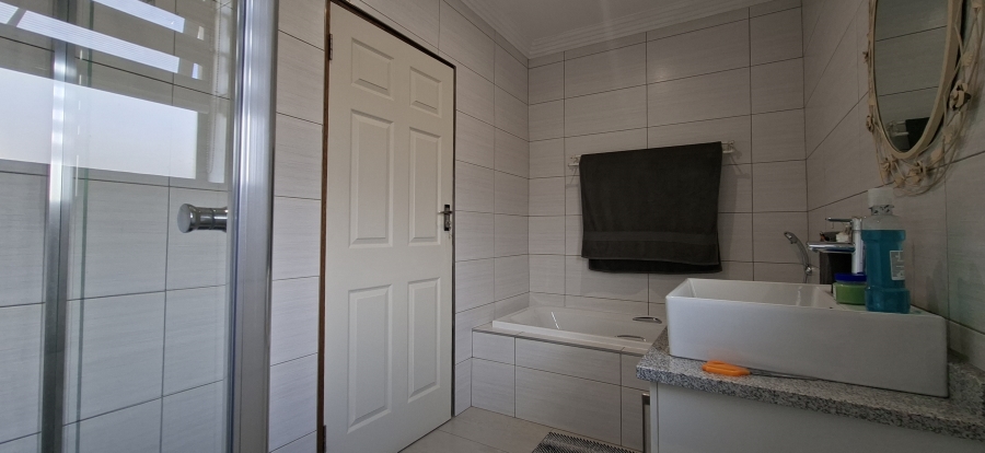 3 Bedroom Property for Sale in Monument Gauteng