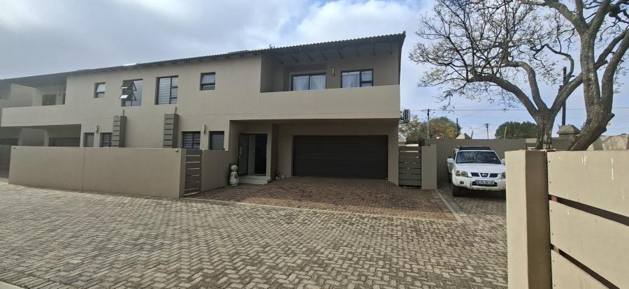 3 Bedroom Property for Sale in Monument Gauteng