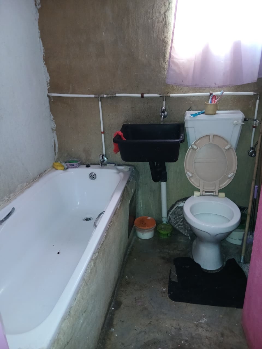 2 Bedroom Property for Sale in Fleurhof Gauteng
