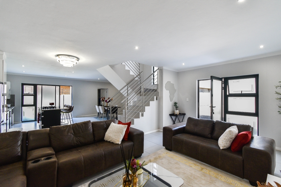 3 Bedroom Property for Sale in Equestria Gauteng