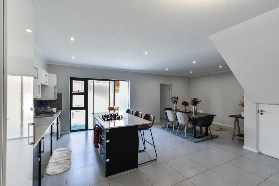 3 Bedroom Property for Sale in Equestria Gauteng