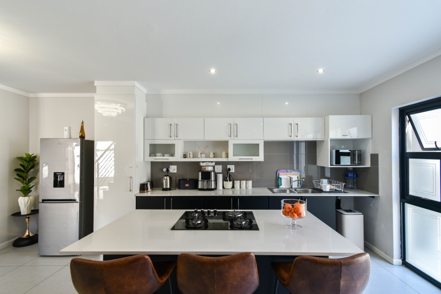 3 Bedroom Property for Sale in Equestria Gauteng