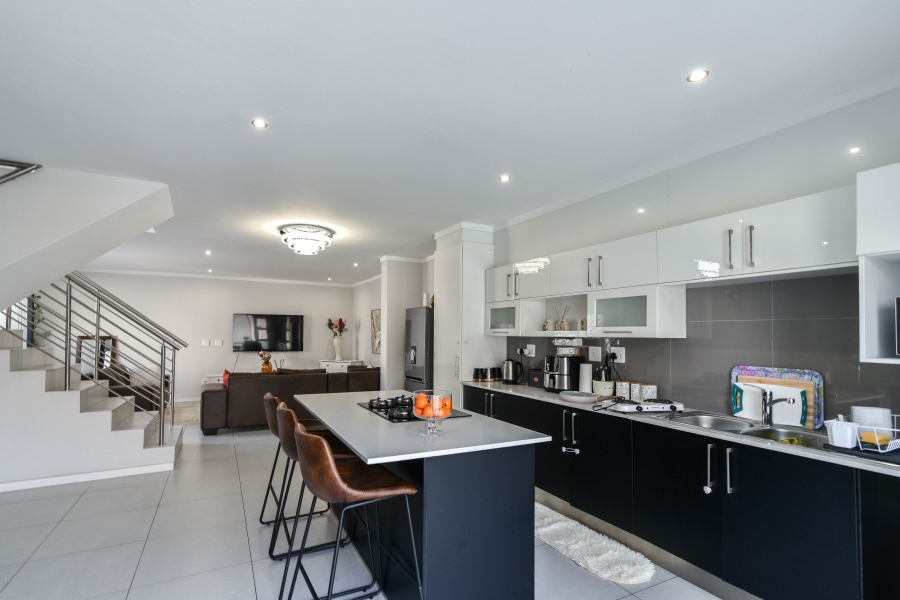 3 Bedroom Property for Sale in Equestria Gauteng