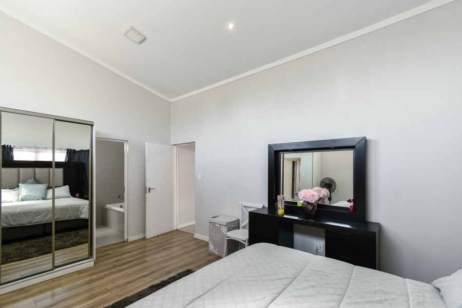 3 Bedroom Property for Sale in Equestria Gauteng
