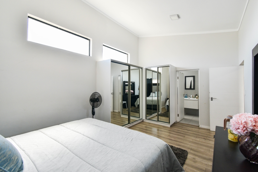3 Bedroom Property for Sale in Equestria Gauteng