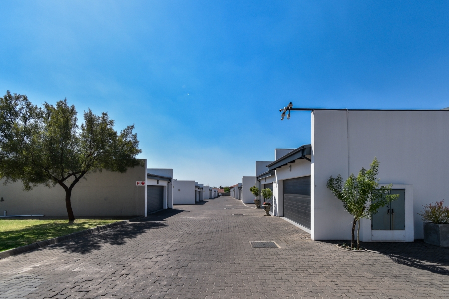 3 Bedroom Property for Sale in Equestria Gauteng