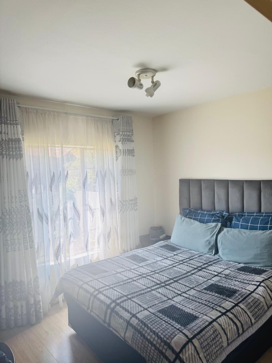 To Let 2 Bedroom Property for Rent in Vorna Valley Gauteng