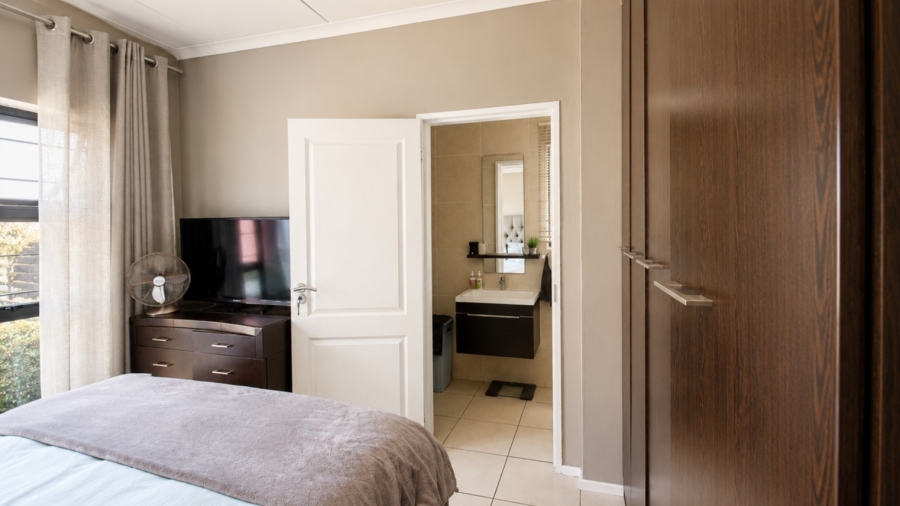 2 Bedroom Property for Sale in Noordwyk Gauteng