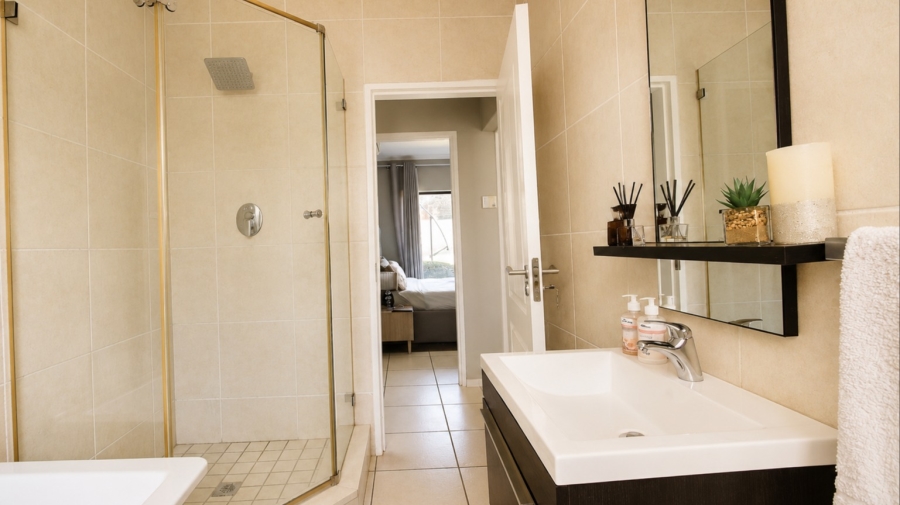 2 Bedroom Property for Sale in Noordwyk Gauteng