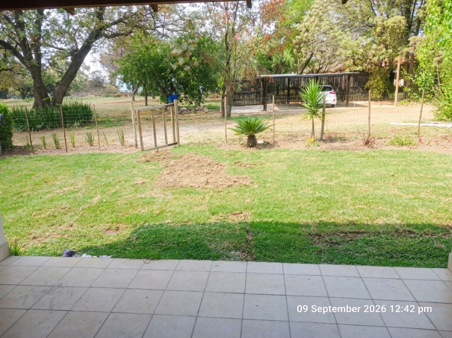 To Let 2 Bedroom Property for Rent in Chartwell Gauteng
