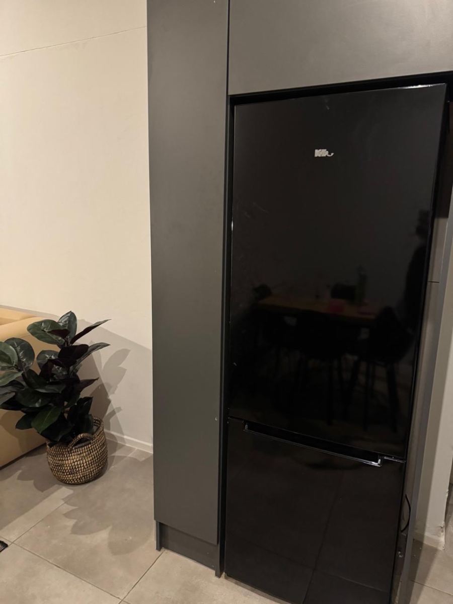 To Let 1 Bedroom Property for Rent in Sandown Gauteng