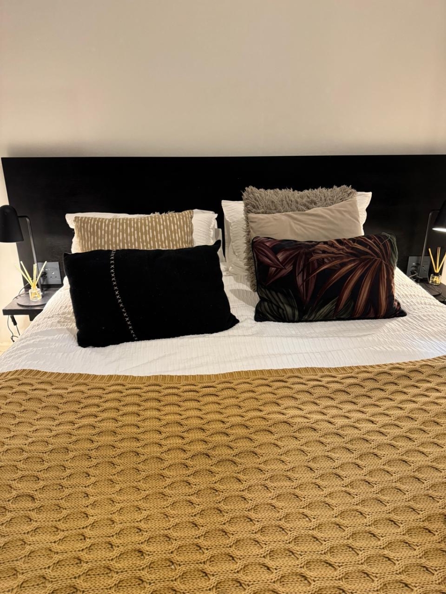 To Let 1 Bedroom Property for Rent in Sandown Gauteng