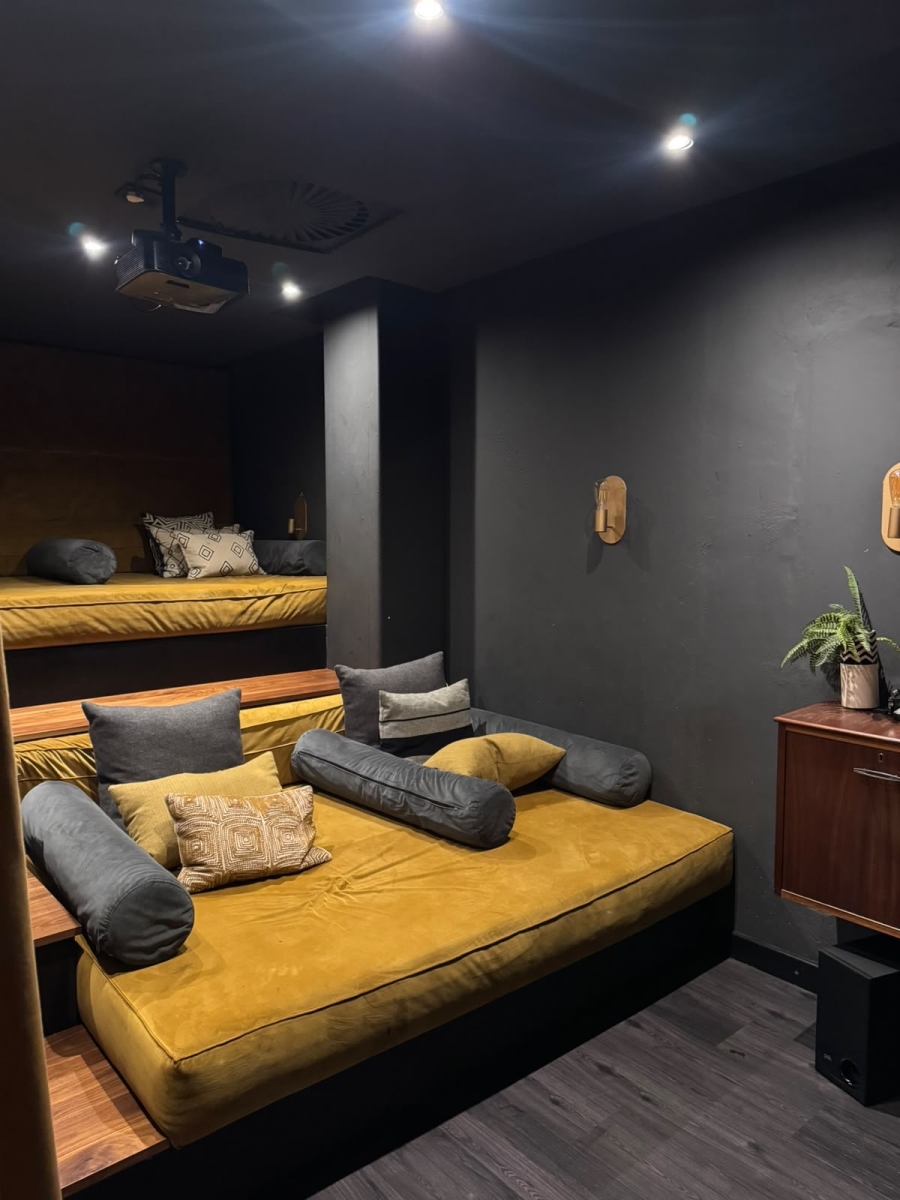 To Let 1 Bedroom Property for Rent in Sandown Gauteng