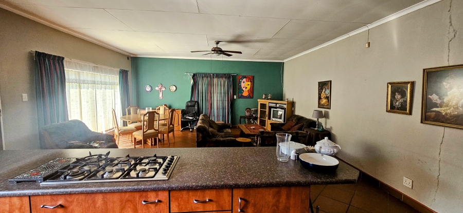 3 Bedroom Property for Sale in Three Rivers Proper Gauteng