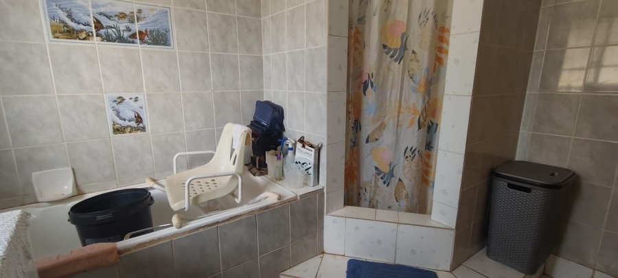 3 Bedroom Property for Sale in Westonaria Gauteng