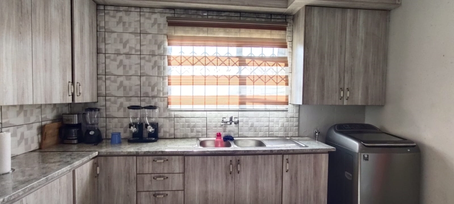5 Bedroom Property for Sale in Westonaria Gauteng