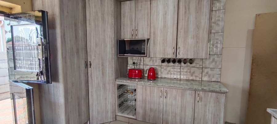 5 Bedroom Property for Sale in Westonaria Gauteng