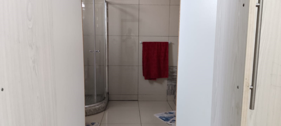 5 Bedroom Property for Sale in Westonaria Gauteng