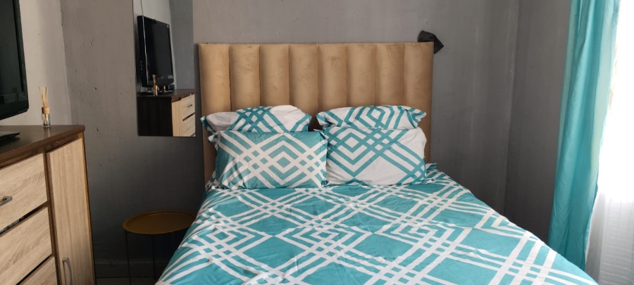 5 Bedroom Property for Sale in Westonaria Gauteng