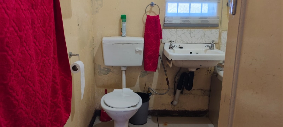 5 Bedroom Property for Sale in Westonaria Gauteng