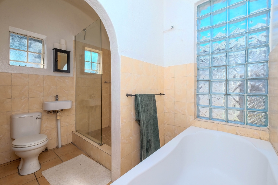 To Let 1 Bedroom Property for Rent in Forest Town Gauteng