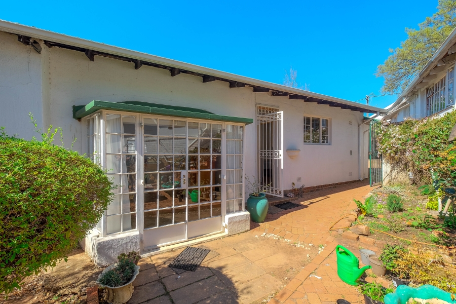 To Let 1 Bedroom Property for Rent in Forest Town Gauteng