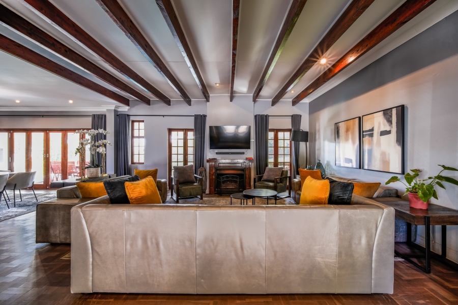 7 Bedroom Property for Sale in Moreleta Park Gauteng