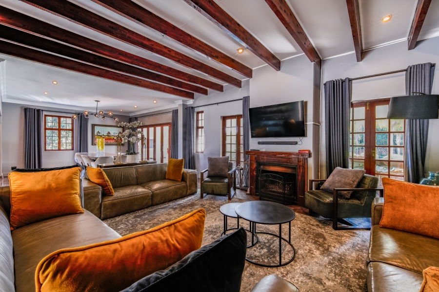 7 Bedroom Property for Sale in Moreleta Park Gauteng