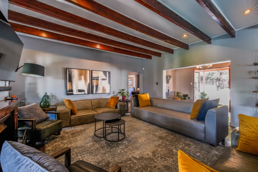 7 Bedroom Property for Sale in Moreleta Park Gauteng