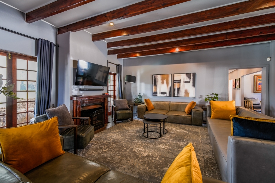 7 Bedroom Property for Sale in Moreleta Park Gauteng
