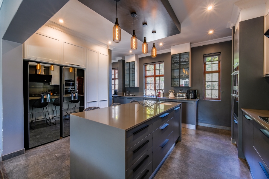 7 Bedroom Property for Sale in Moreleta Park Gauteng