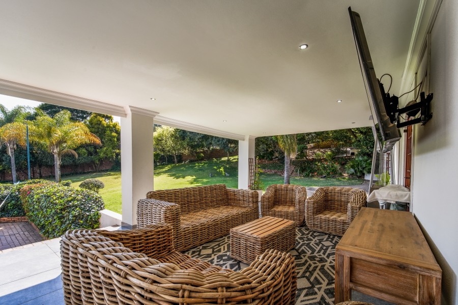 7 Bedroom Property for Sale in Moreleta Park Gauteng