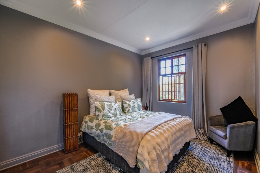 7 Bedroom Property for Sale in Moreleta Park Gauteng