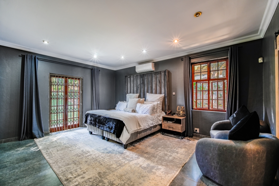 7 Bedroom Property for Sale in Moreleta Park Gauteng