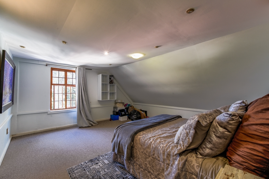 7 Bedroom Property for Sale in Moreleta Park Gauteng