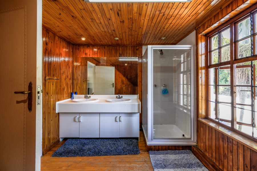7 Bedroom Property for Sale in Moreleta Park Gauteng