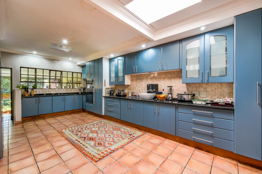 4 Bedroom Property for Sale in Nieuw Muckleneuk Gauteng