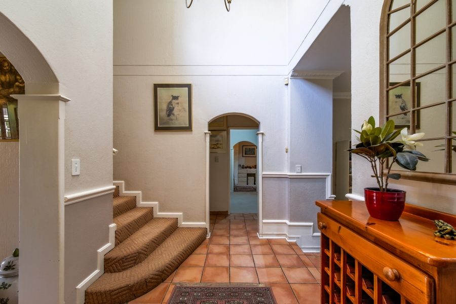 4 Bedroom Property for Sale in Nieuw Muckleneuk Gauteng