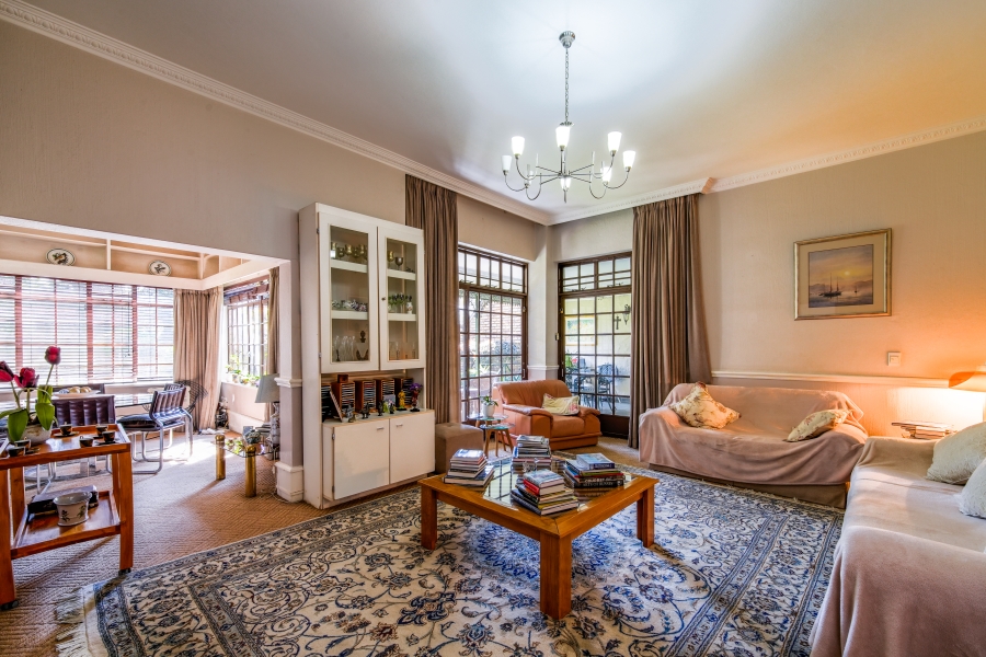 4 Bedroom Property for Sale in Nieuw Muckleneuk Gauteng