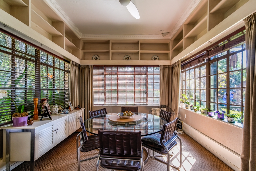 4 Bedroom Property for Sale in Nieuw Muckleneuk Gauteng