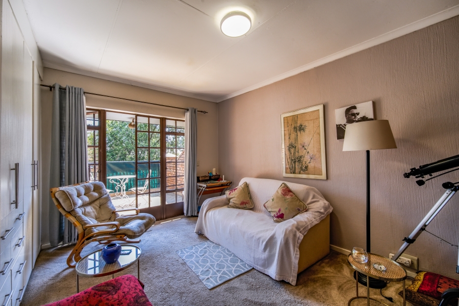 4 Bedroom Property for Sale in Nieuw Muckleneuk Gauteng