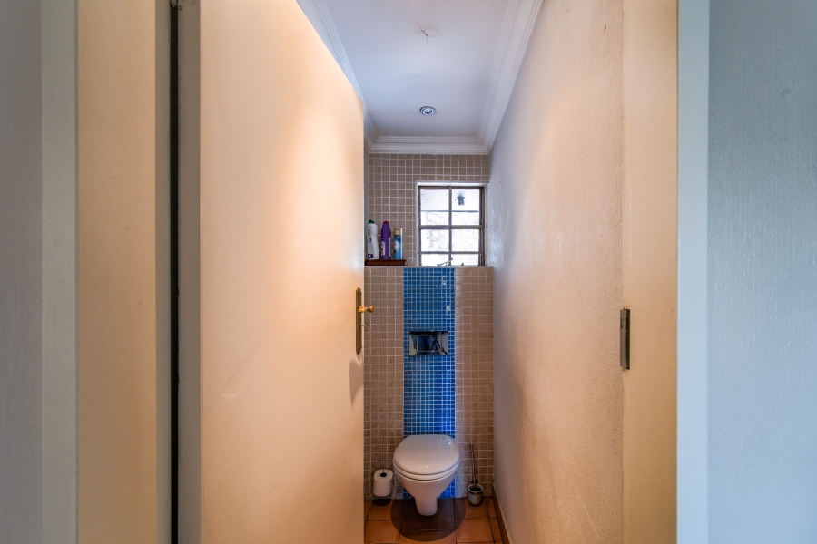 4 Bedroom Property for Sale in Nieuw Muckleneuk Gauteng
