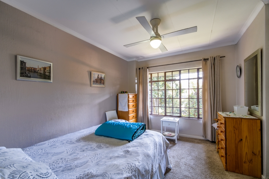 4 Bedroom Property for Sale in Nieuw Muckleneuk Gauteng
