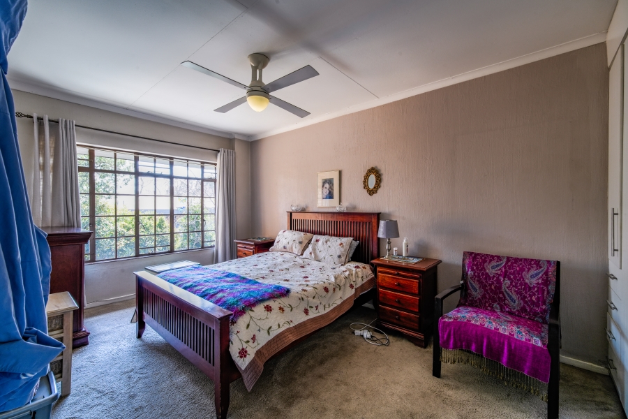 4 Bedroom Property for Sale in Nieuw Muckleneuk Gauteng