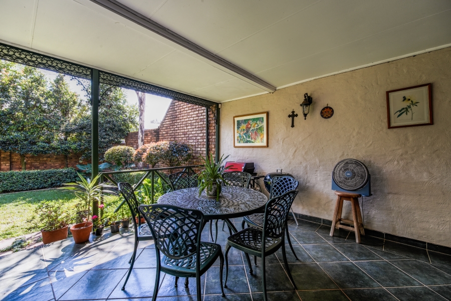 4 Bedroom Property for Sale in Nieuw Muckleneuk Gauteng