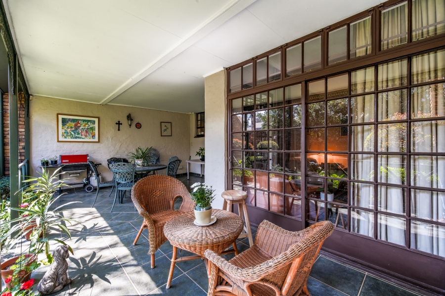 4 Bedroom Property for Sale in Nieuw Muckleneuk Gauteng