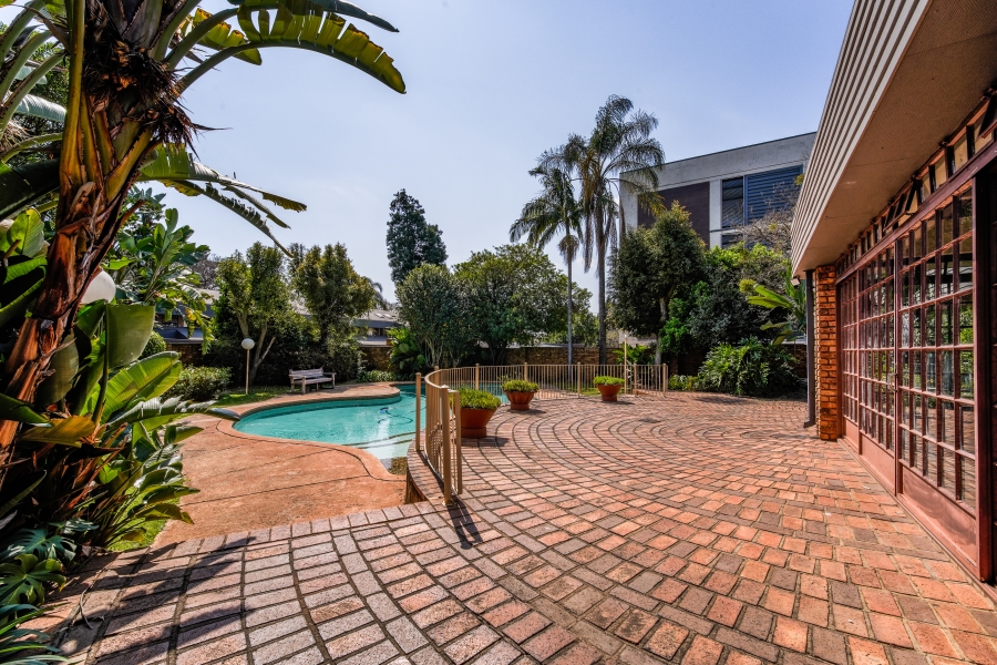 4 Bedroom Property for Sale in Nieuw Muckleneuk Gauteng