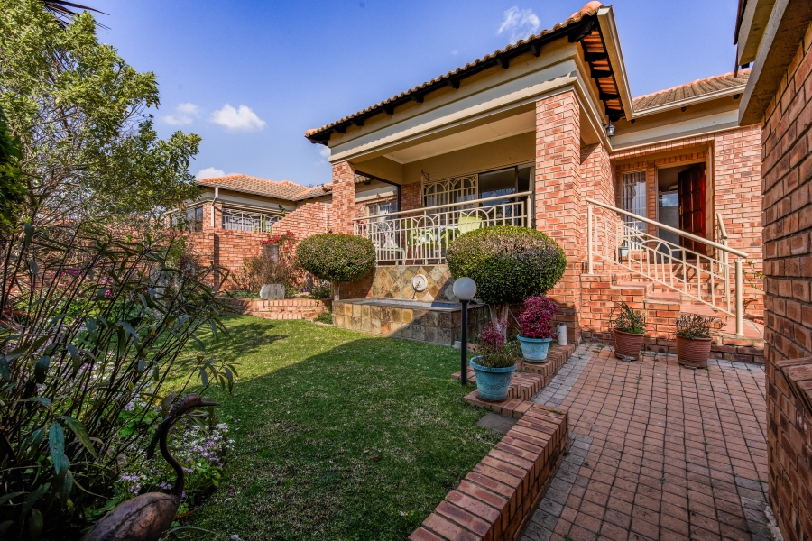3 Bedroom Property for Sale in Moreleta Park Gauteng